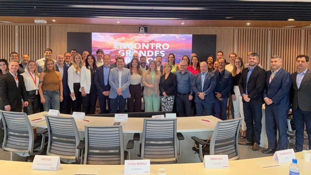 Corretores especialistas em grandes riscos reunidos em evento na sede da MAPFRE