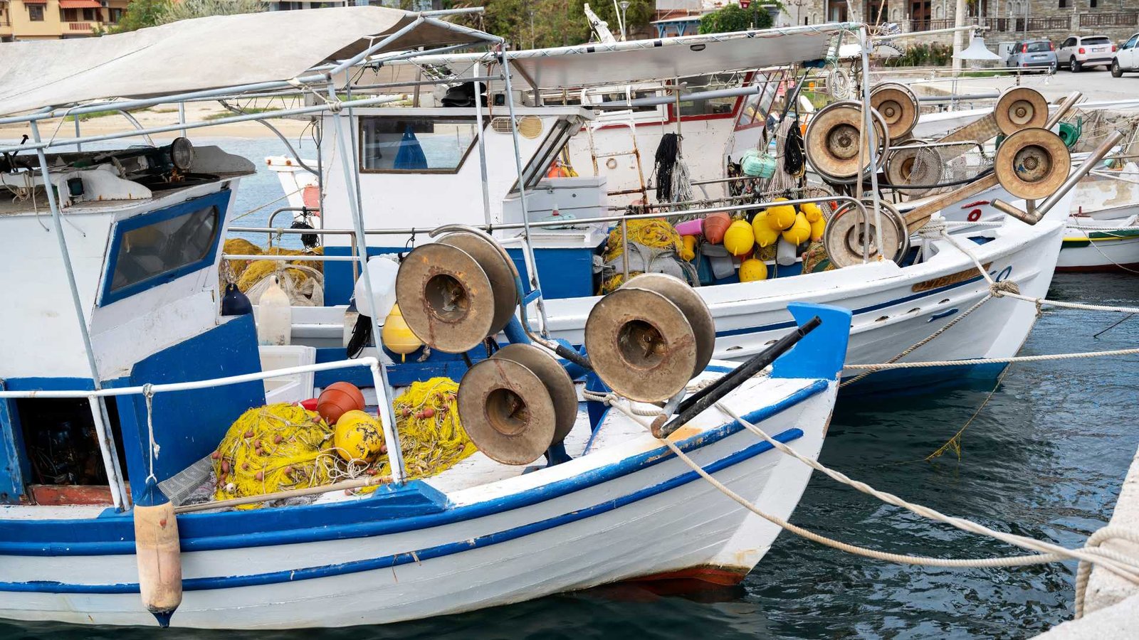 Embarcações com acessórios aquáticos