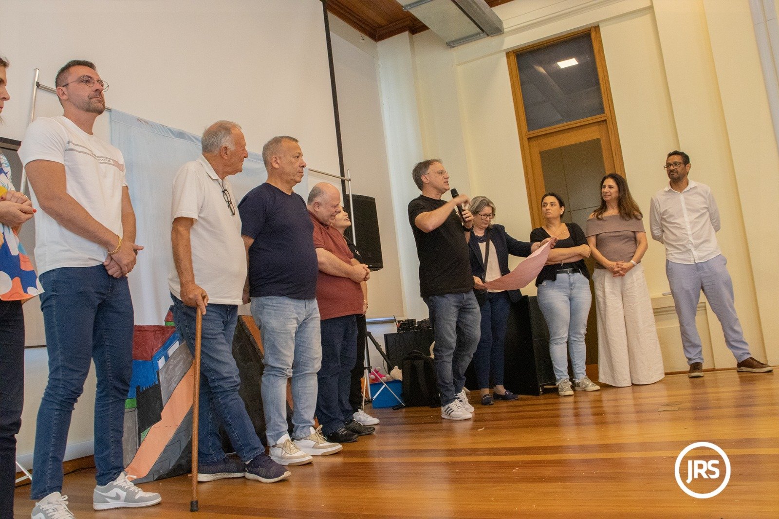 Movimento SOS - Chuvas RS: alunos da Escola Poty Medeiros apresentam a peça “Rua da Esperança”