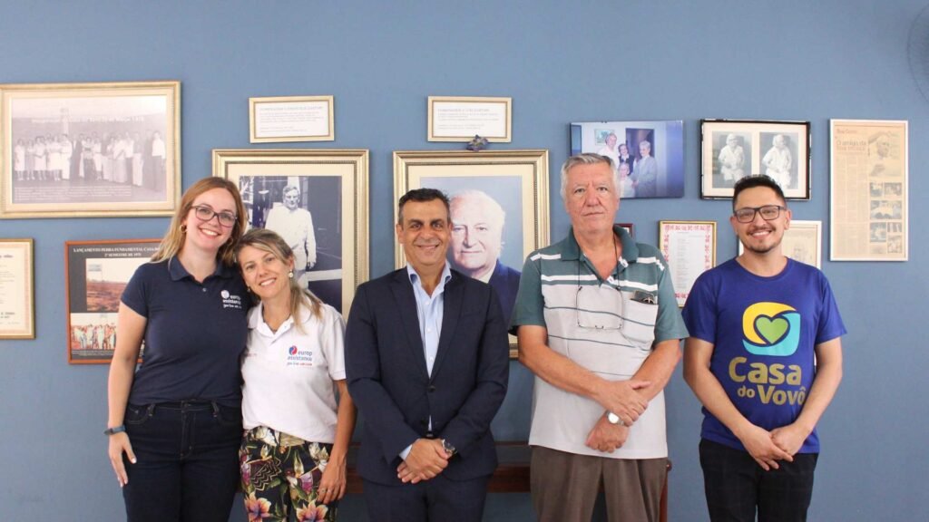 Giovanna Lopes Ligia Dembinski e Sergio Marcos Europ Jose Alexsandro Rodrigues e Wladimir Monteiro Casa do Vovô