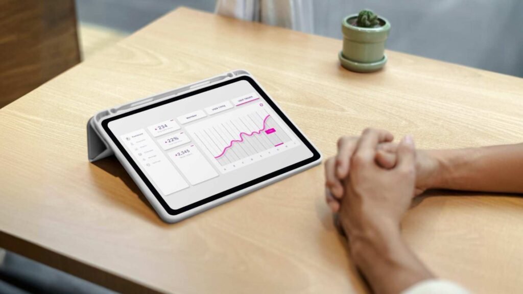 Gráfico financeiro do mercado de ações em um tablet