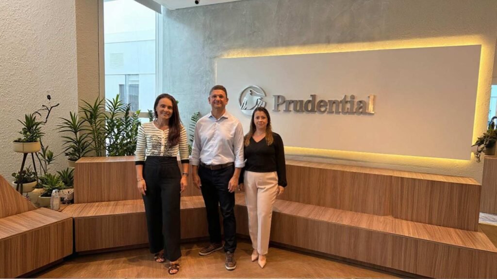 Viviane Cruz, gerente de Parcerias Comerciais da Prudential, Alberto Muller da Silva, sócio proprietário da Suporte Consultoria e Assessoria, e Fernanda Correa, gerente de Negócios da Prudential
